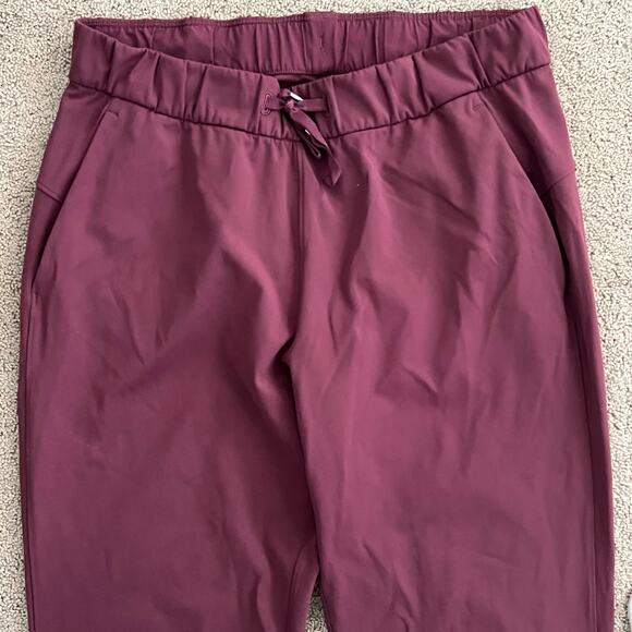 Lululemon Women’s Burgundy Slim Fit Jogger Pants Size 8 Stretch Athletic Lounge‎ - Picture 4 of 5